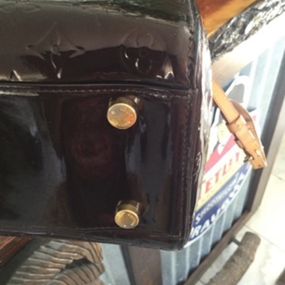 Louis Vuitton Brea MM Vernis 2 Way Handbag - Picture 13 of 16